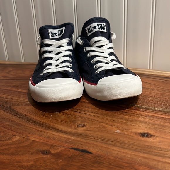 CONVERSE Chuck Taylor Canvas-Faux Leather Shoes Like New-Only Worn 1 Time - Picture 6 of 13